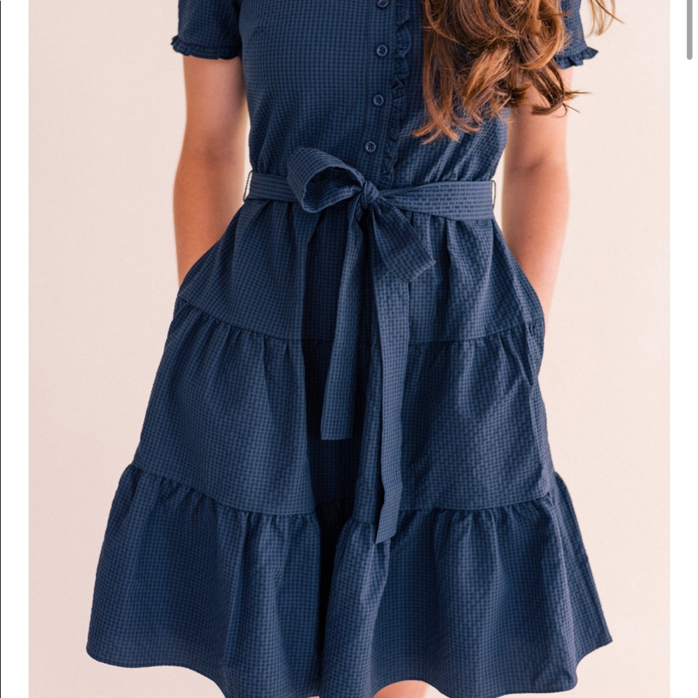 Gal Meets Glam Navy Tiered Midi Dress with Belt - Picture 3 of 11